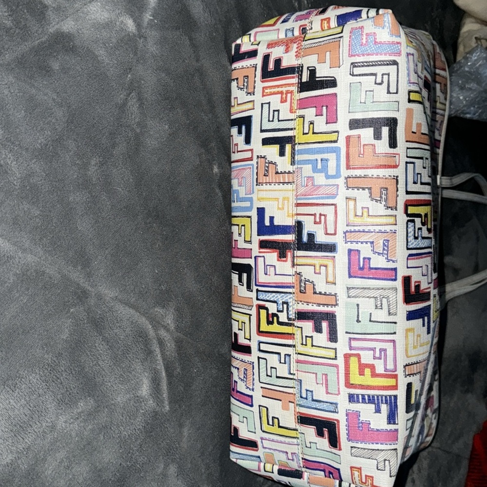 Preloved Fendi tote large multicolor excellent condition 15”X 10” - Picture 14 of 15